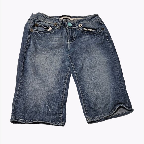 YMI Jean Shorts Womens Size 5 Low Rise Medium Wash Denim Bermuda Juniors - Picture 1 of 4